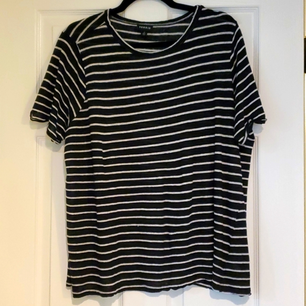 Torrid black and white striped tee size 2